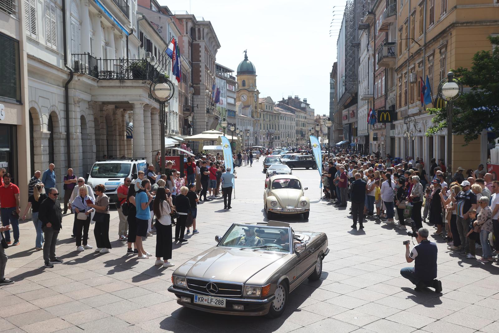 Oldtimer Rijeka Rally i ove godine startao s Korza