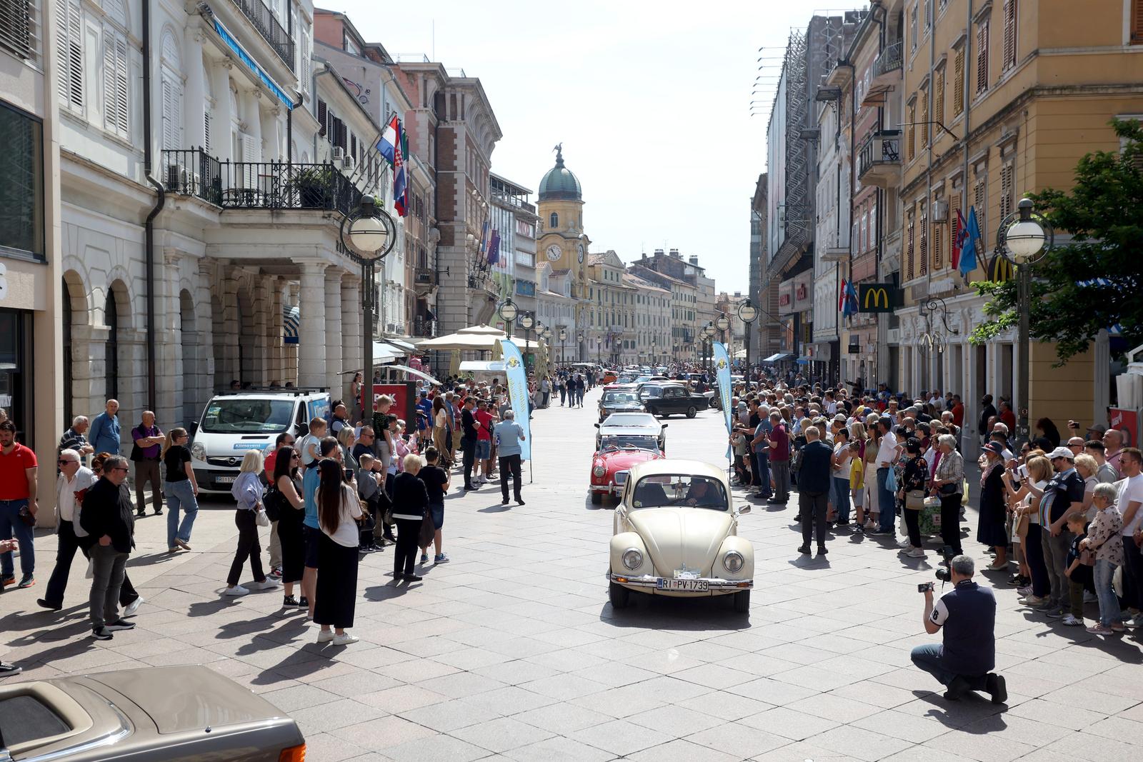 Oldtimer Rijeka Rally i ove godine startao s Korza