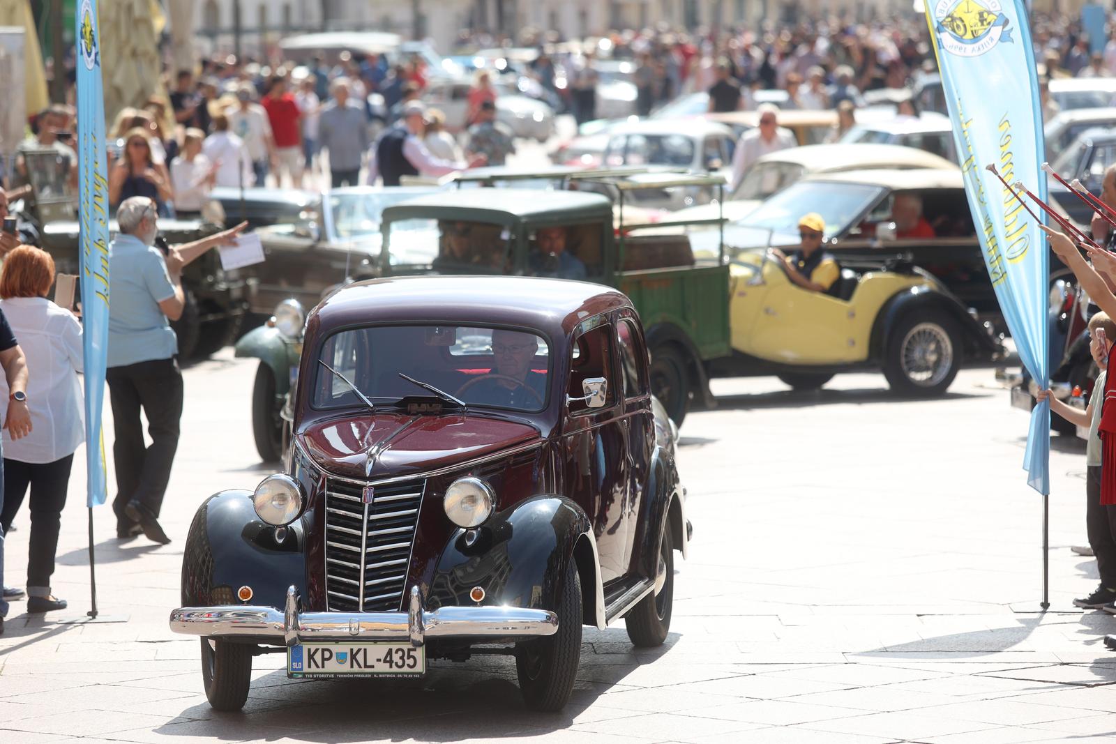 Oldtimer Rijeka Rally i ove godine startao s Korza