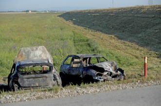 Zagreb: Policijski očevid uz dva zapaljena automobila u Odranskom Obrežu