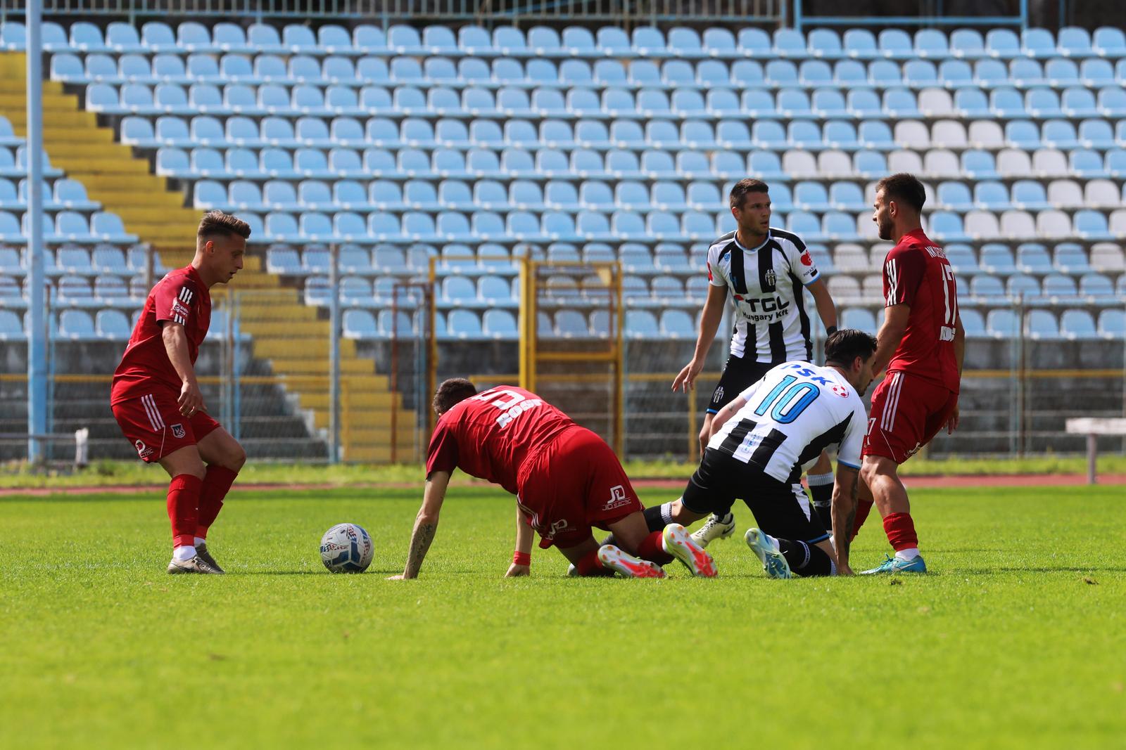 Rijeka: Utakmica između NK Opatije i NK Sesveta.