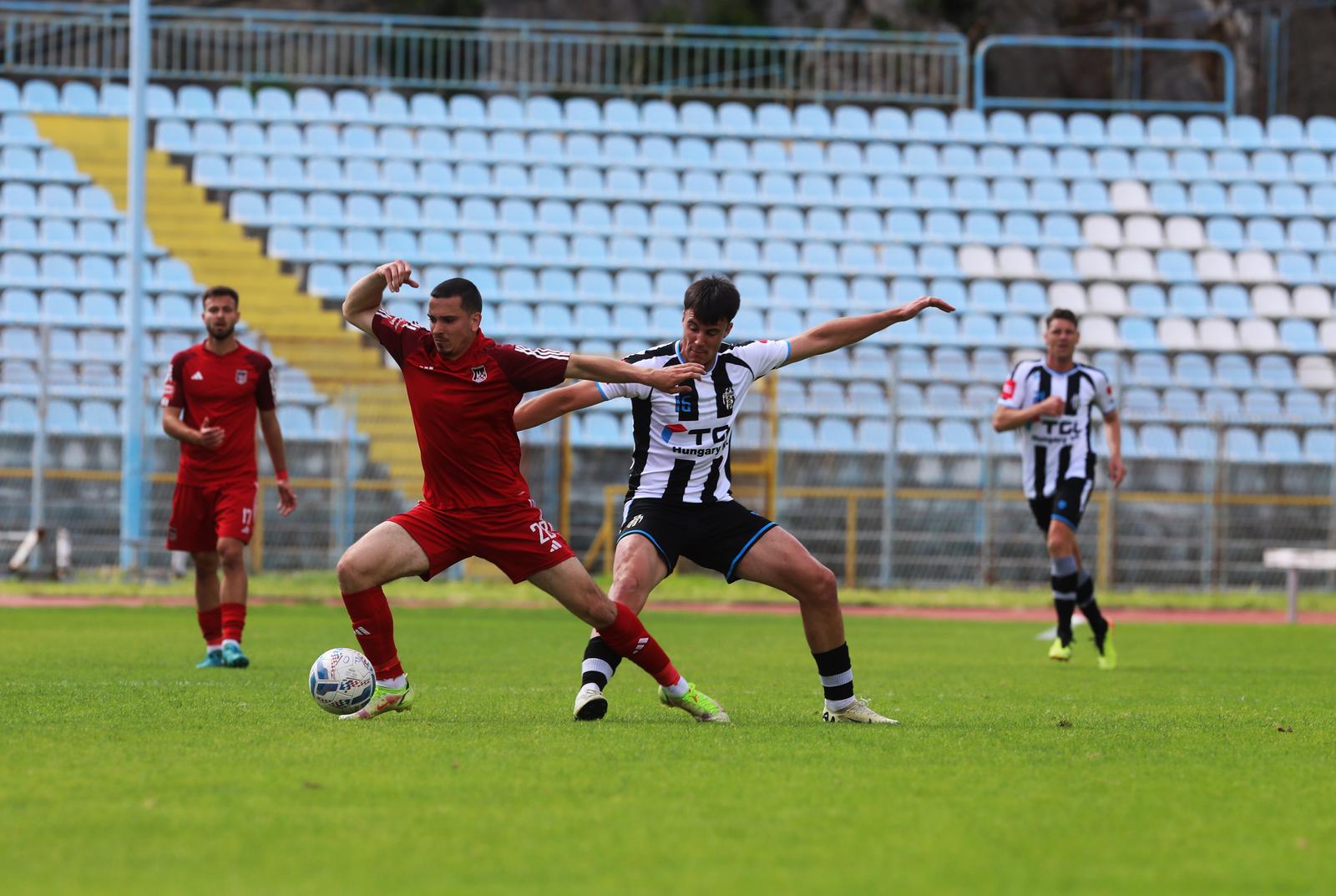 Rijeka: Utakmica između NK Opatije i NK Sesveta.