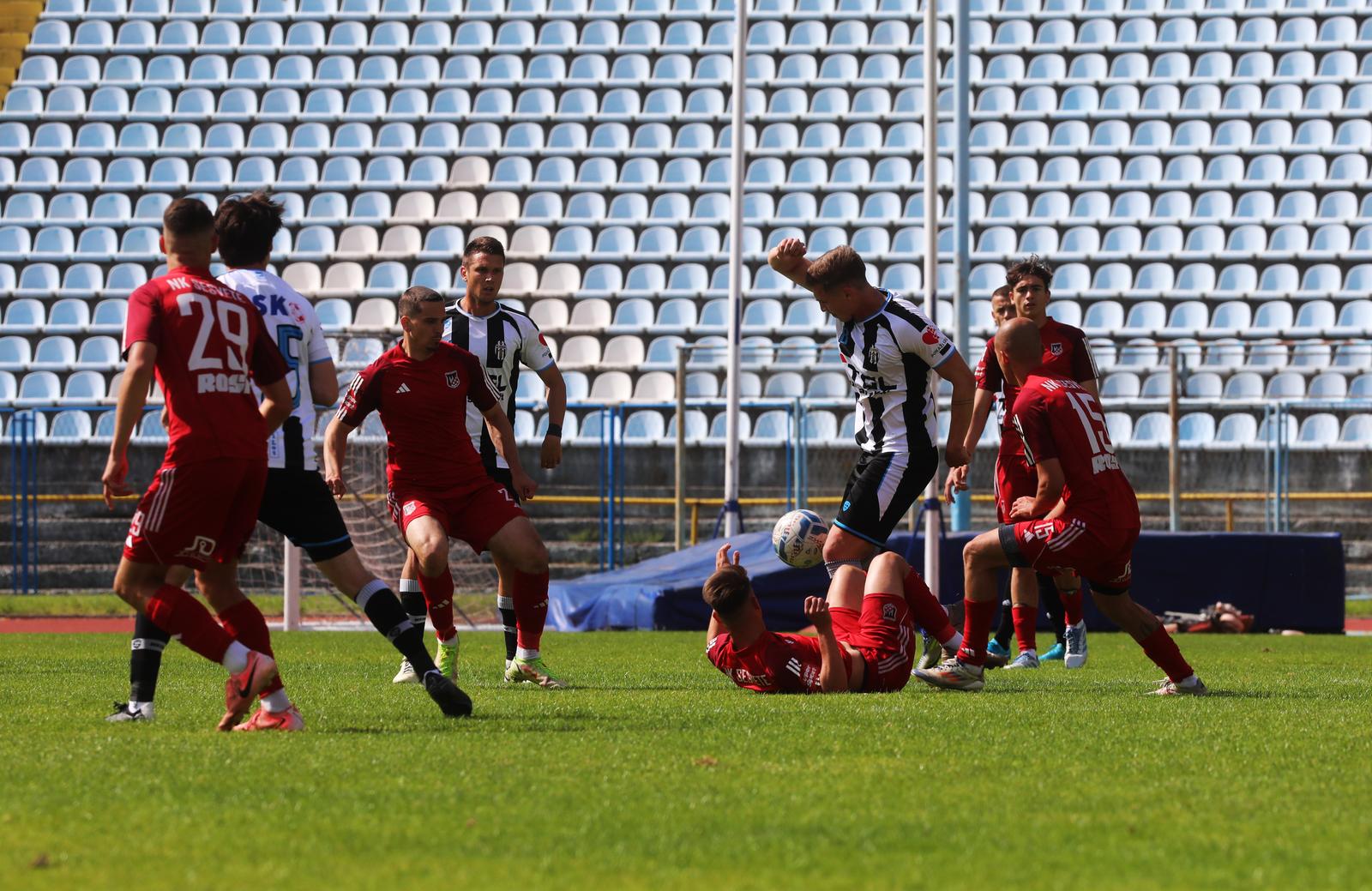 Rijeka: Utakmica između NK Opatije i NK Sesveta.