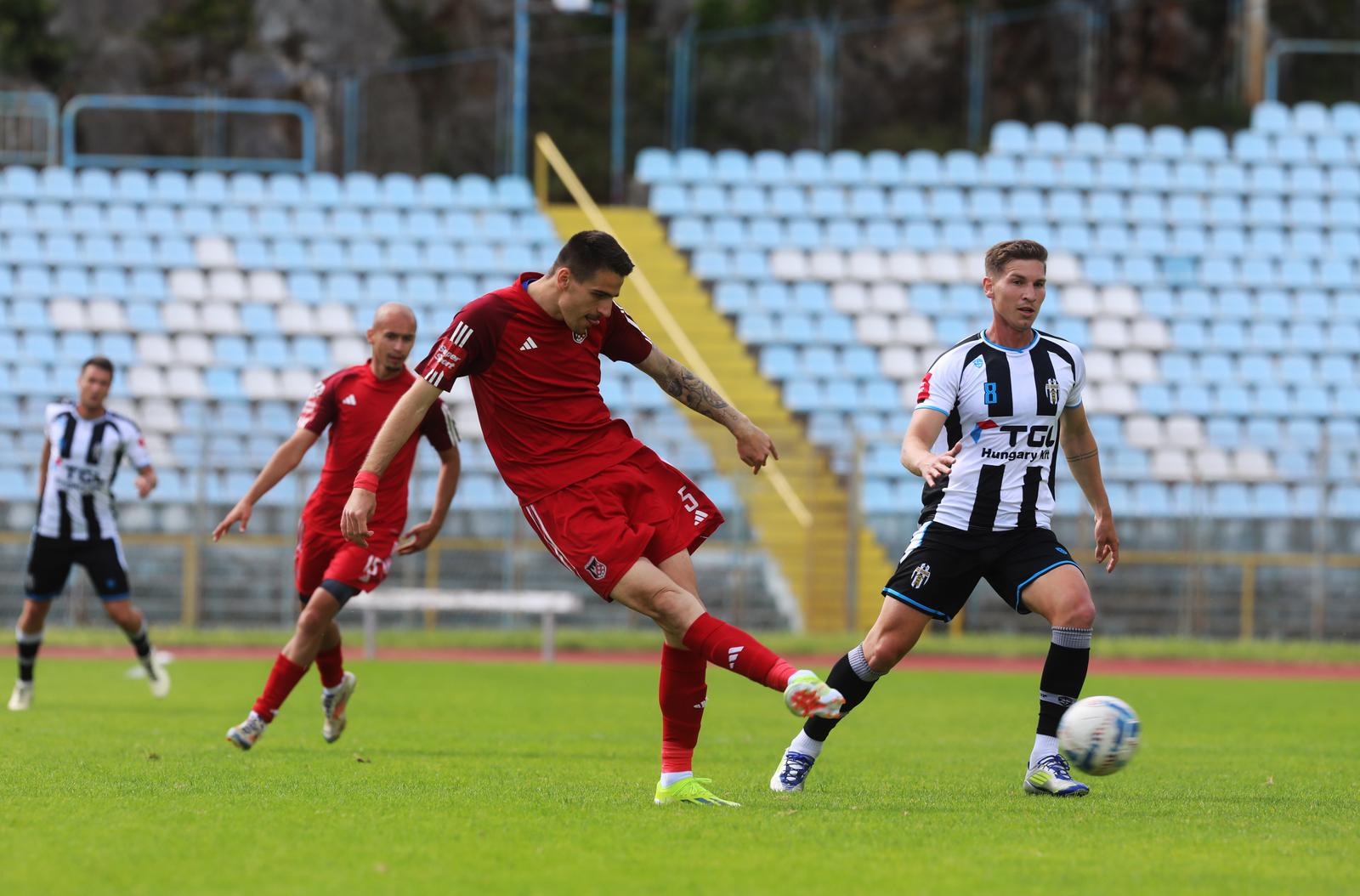 Rijeka: Utakmica između NK Opatije i NK Sesveta.