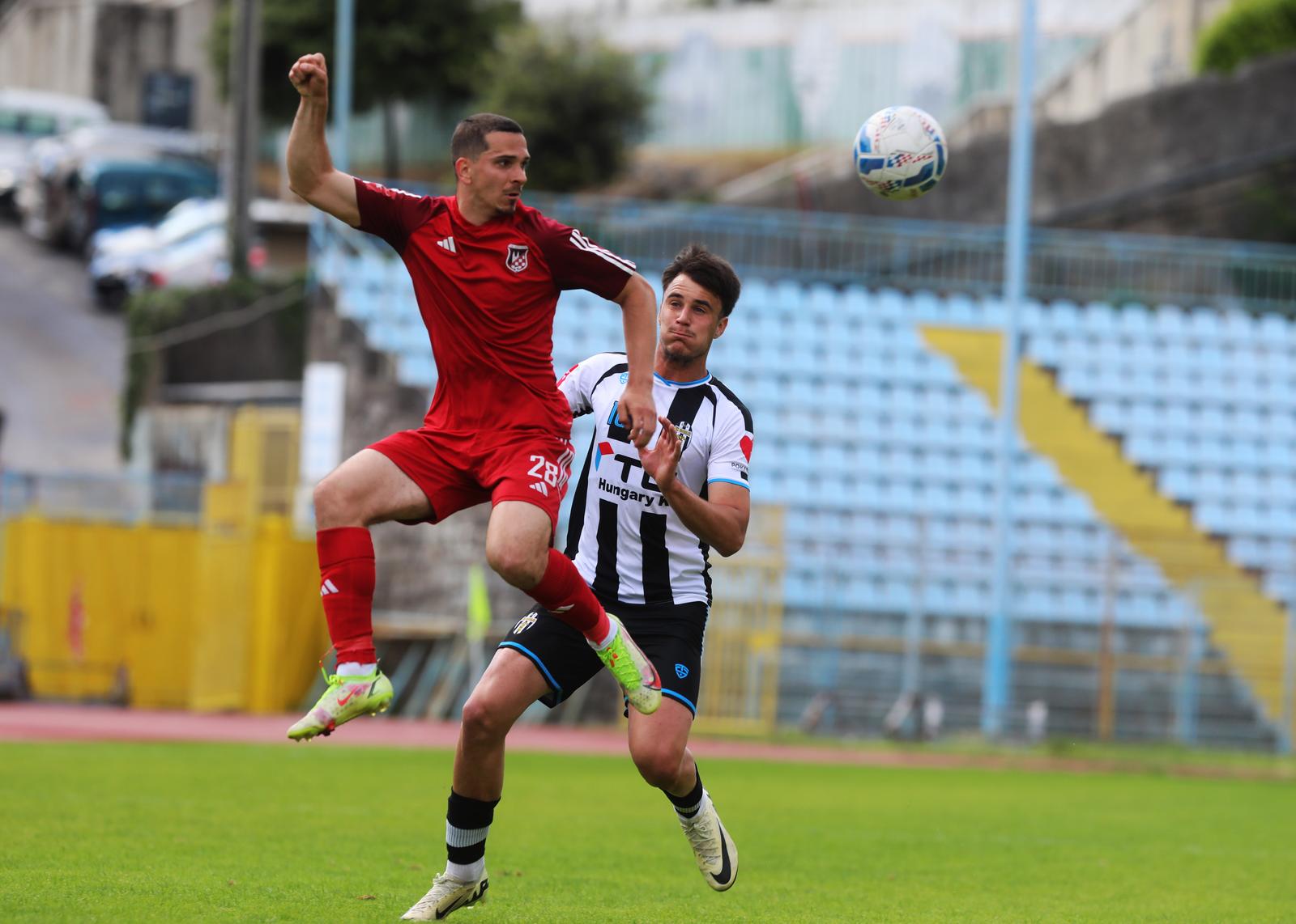 Rijeka: Utakmica između NK Opatije i NK Sesveta.