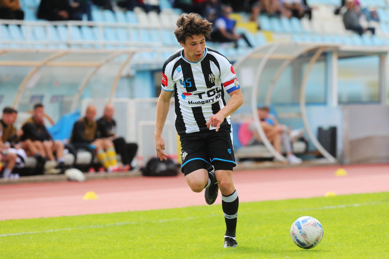 Rijeka: Utakmica između NK Opatije i NK Sesveta.