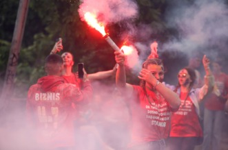 Rijeka: Maturanti srednjih škola širom grada slave kraj srednjoškolskog obrazovanja Rijeka: Maturanti srednjih škola širom grada slave kraj srednjoškolskog obrazovanja
