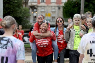 Rijeka: Maturanti srednjih škola širom grada slave kraj srednjoškolskog obrazovanja Rijeka: Maturanti srednjih škola širom grada slave kraj srednjoškolskog obrazovanja