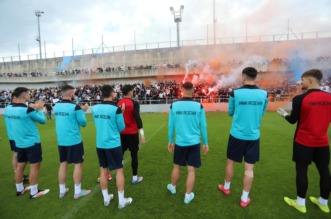 Rijeka: Navijači na treningu nogometaša Rijeke Rijeka: Navijači na treningu nogometaša Rijeke