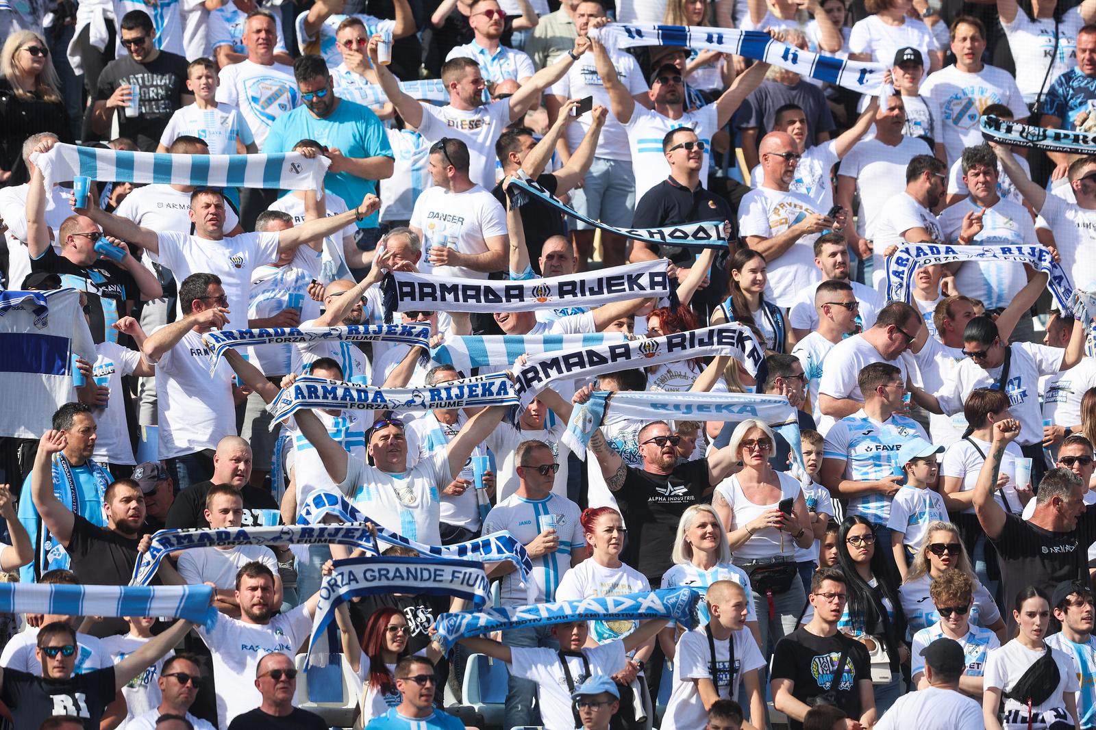 Rijeka: Navijači na susretu Rijeka – Slaven Belupo