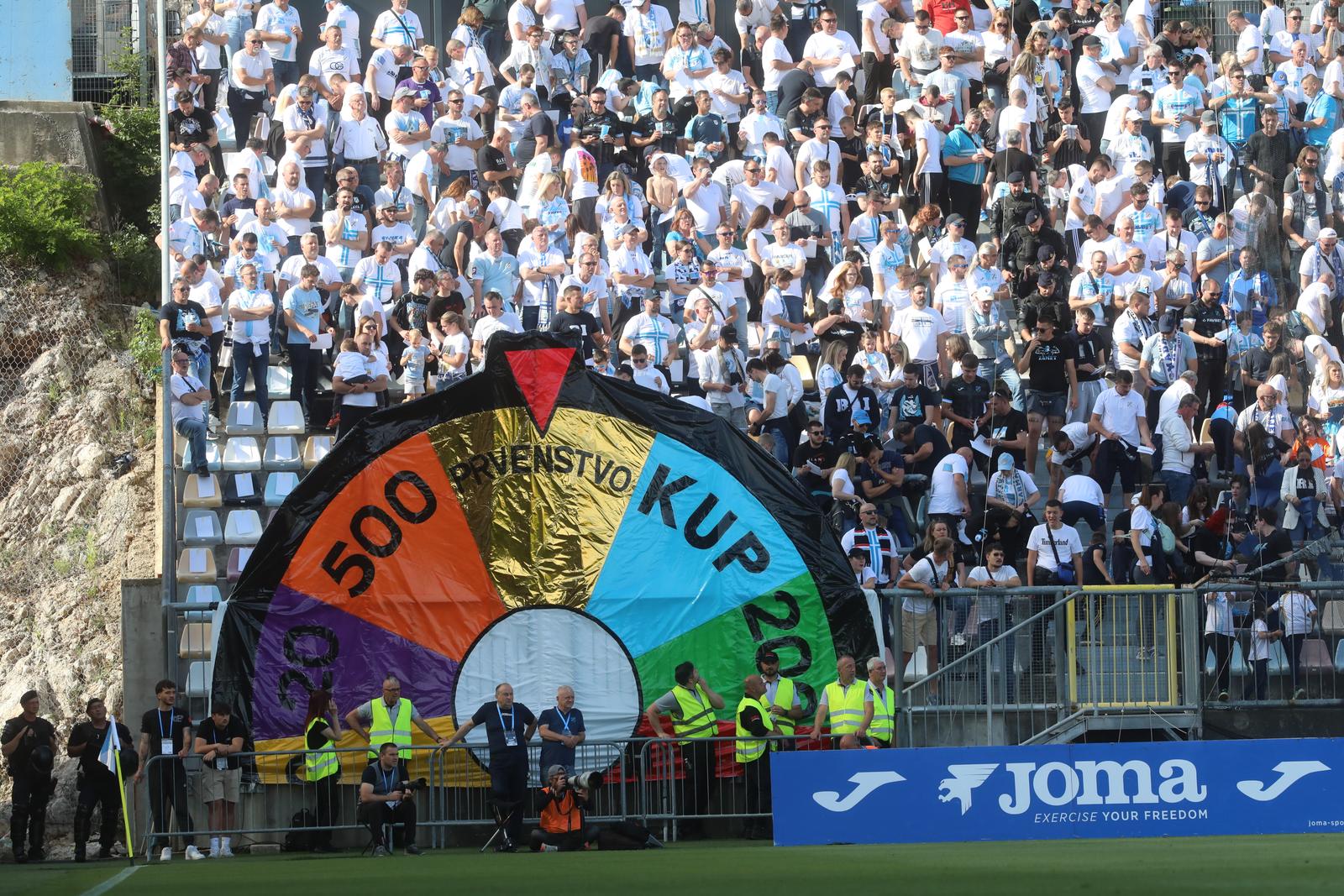 Rijeka: Navijači na susretu Rijeka – Slaven Belupo