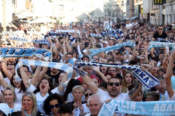 Rijeka: Tisuće navijača HNK Rijeke na Korzu slavi osvajanje prvenstva Hrvatske