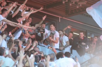 Igrači HNK Rijeka, prvaci Hrvatske, podigli su svoj pehar