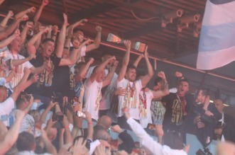 Igrači HNK Rijeka, prvaci Hrvatske, podigli su svoj pehar