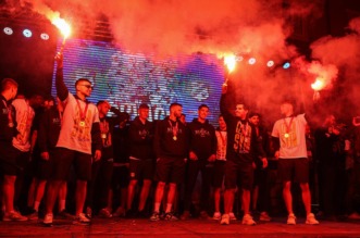 Igrači HNK Rijeka s navijačima na Korzu proslavili osvajanje prvenstva Hrvatske