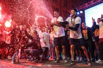 Igrači HNK Rijeka s navijačima na Korzu proslavili osvajanje prvenstva Hrvatske