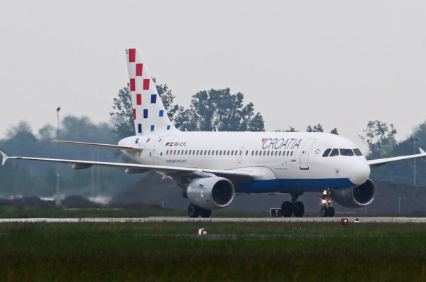 Zagreb: Airbus A319 na pisti Zra?ne luke Zagreb