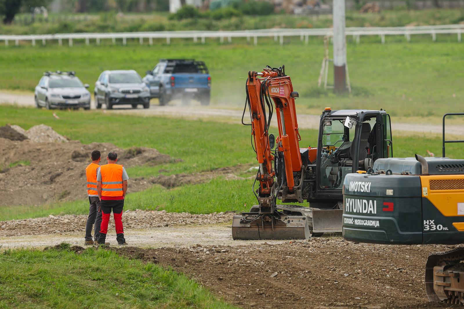 Zagreb: Radovi na Hipodromu za koncert Marka Perkovića Thompsona