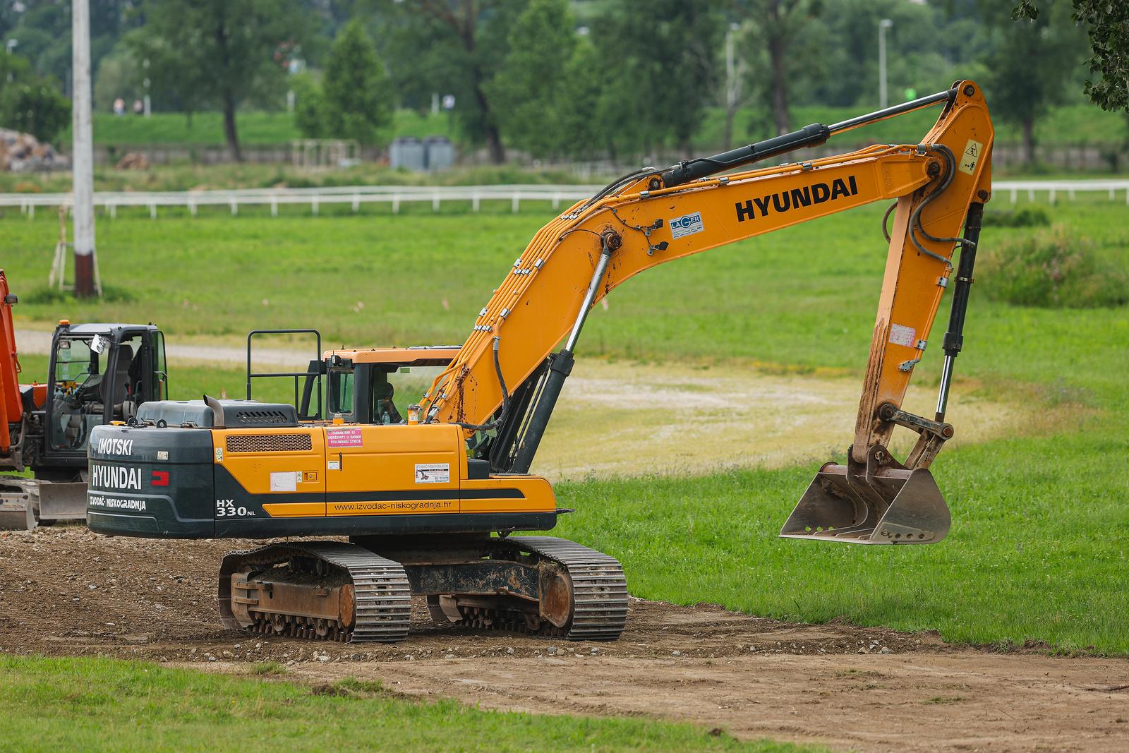 Zagreb: Radovi na Hipodromu za koncert Marka Perkovića Thompsona