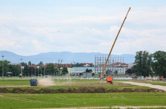 Zagreb: Radovi na Hipodromu za koncert Marka Perkovića Thompsona