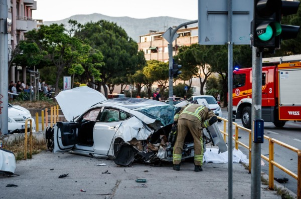Split: Autom sletio s kolnika i usmrtio pješakinju