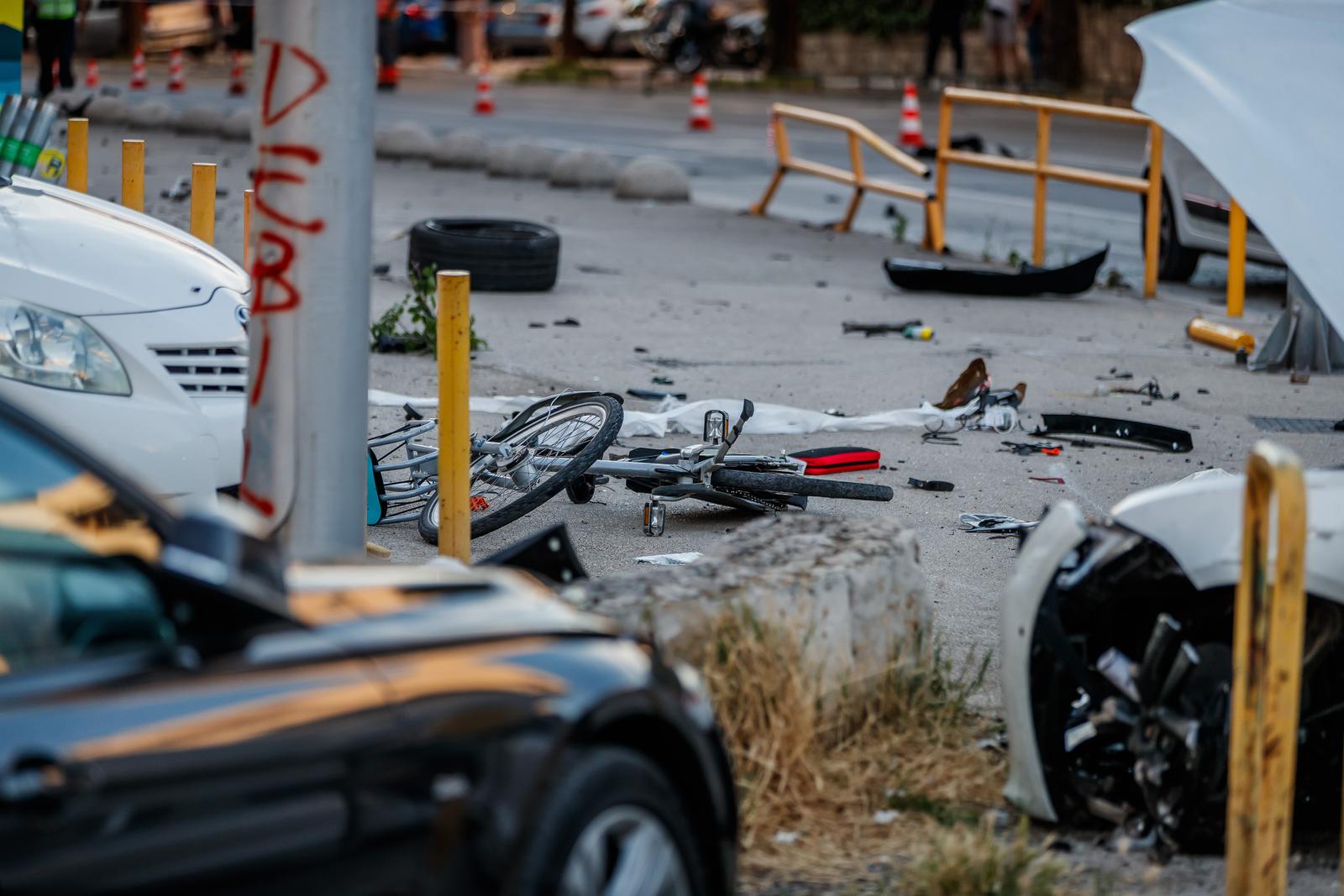 Split: Autom sletio s kolnika i usmrtio pješakinju