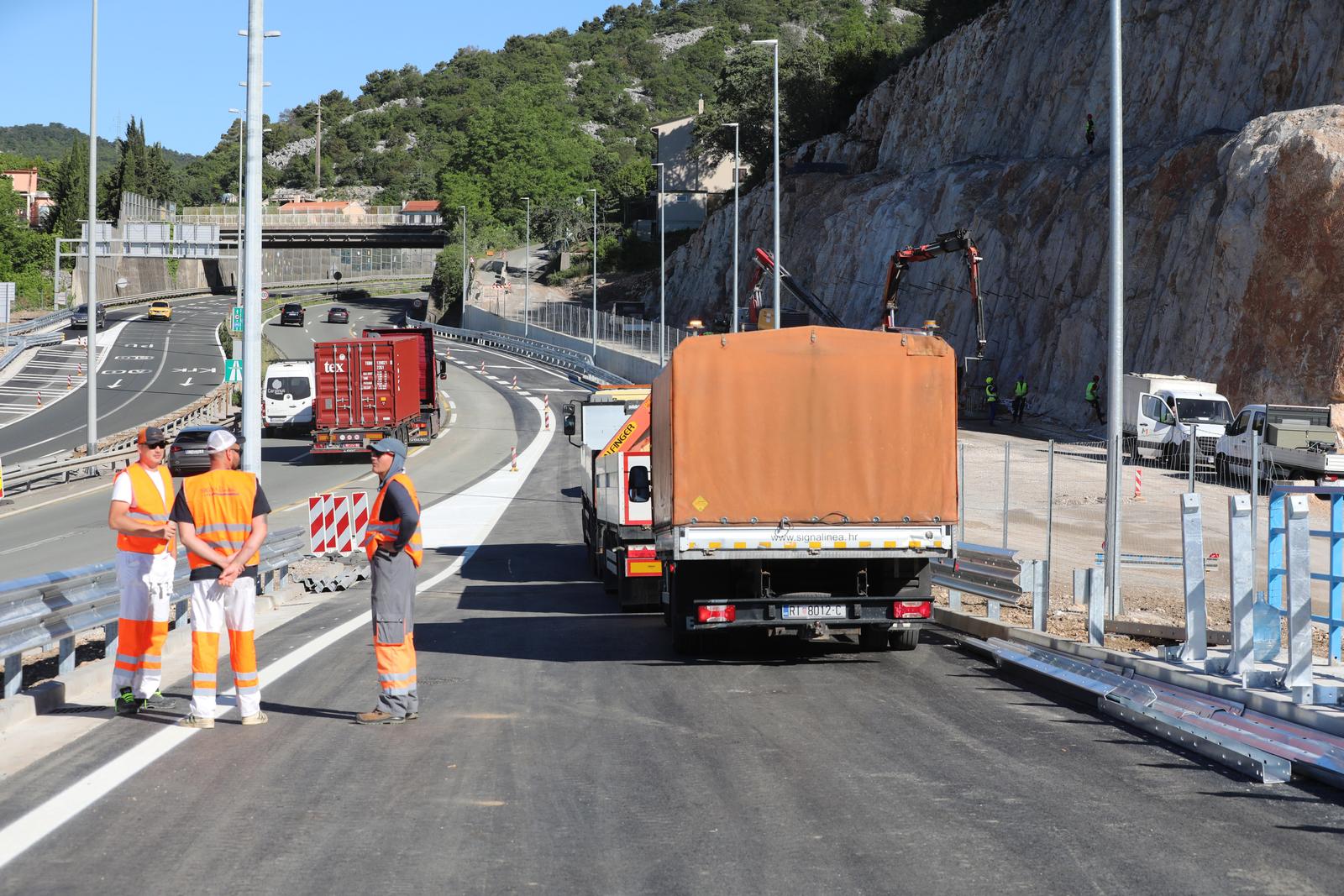 Rijeka: Premijer Plenković i ministar Butković obišli novi vijadukt na čvoru Orehovica Rijeka: Premijer Plenković i ministar Butković obišli novi vijadukt na čvoru Orehovica