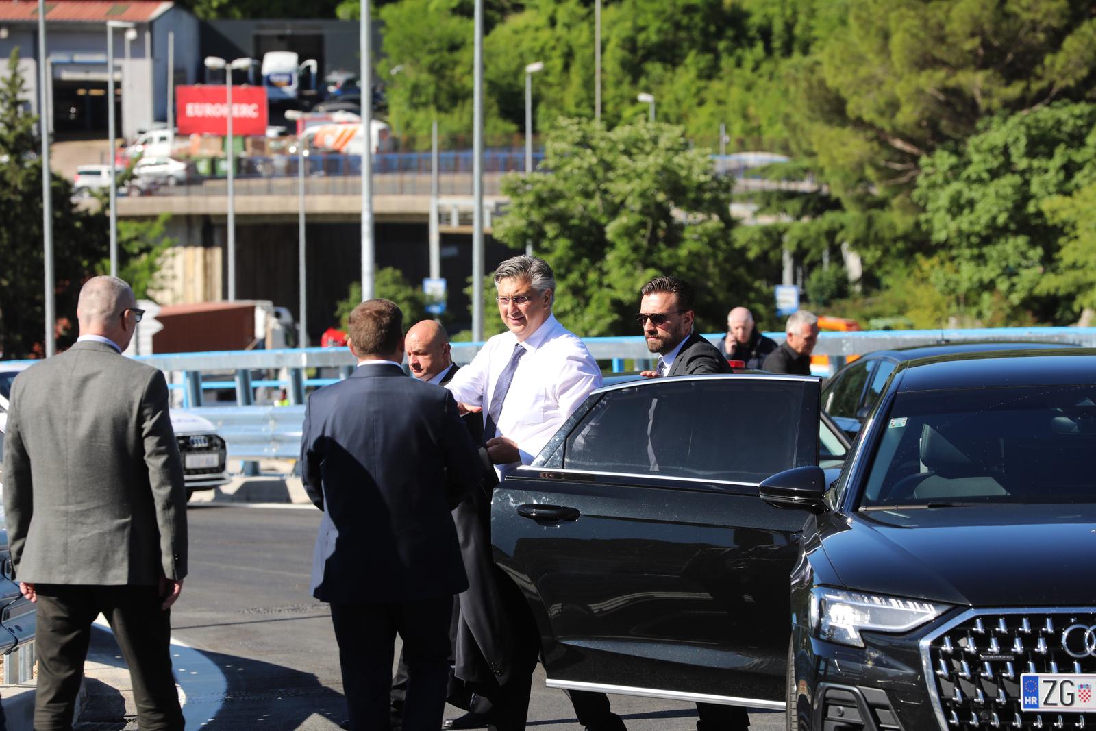 Rijeka: Premijer Plenković i ministar Butković obišli novi vijadukt na čvoru Orehovica Rijeka: Premijer Plenković i ministar Butković obišli novi vijadukt na čvoru Orehovica