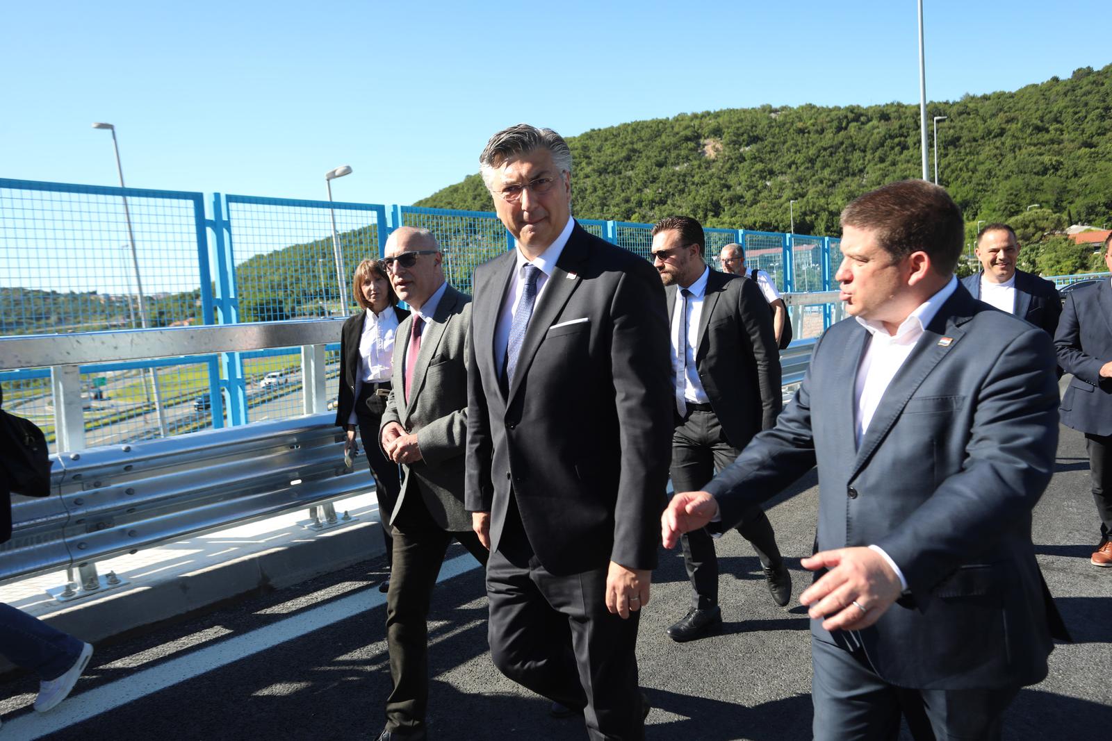 Rijeka: Premijer Plenković i ministar Butković obišli novi vijadukt na čvoru Orehovica Rijeka: Premijer Plenković i ministar Butković obišli novi vijadukt na čvoru Orehovica