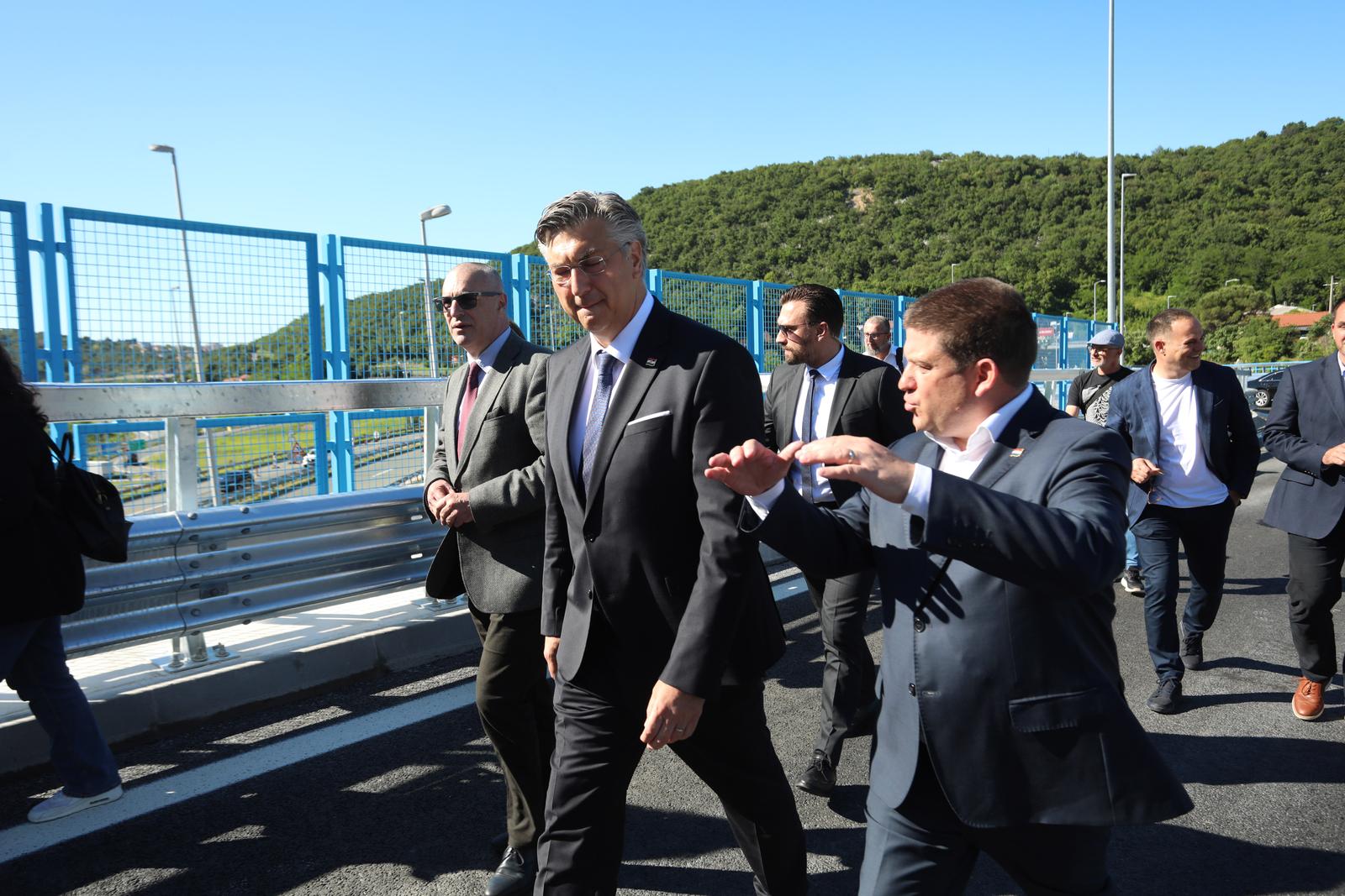 Rijeka: Premijer Plenković i ministar Butković obišli novi vijadukt na čvoru Orehovica Rijeka: Premijer Plenković i ministar Butković obišli novi vijadukt na čvoru Orehovica