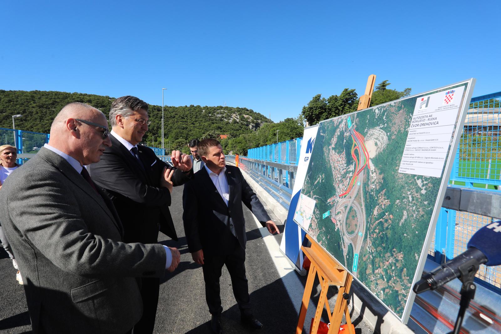 Rijeka: Premijer Plenković i ministar Butković obišli novi vijadukt na čvoru Orehovica Rijeka: Premijer Plenković i ministar Butković obišli novi vijadukt na čvoru Orehovica