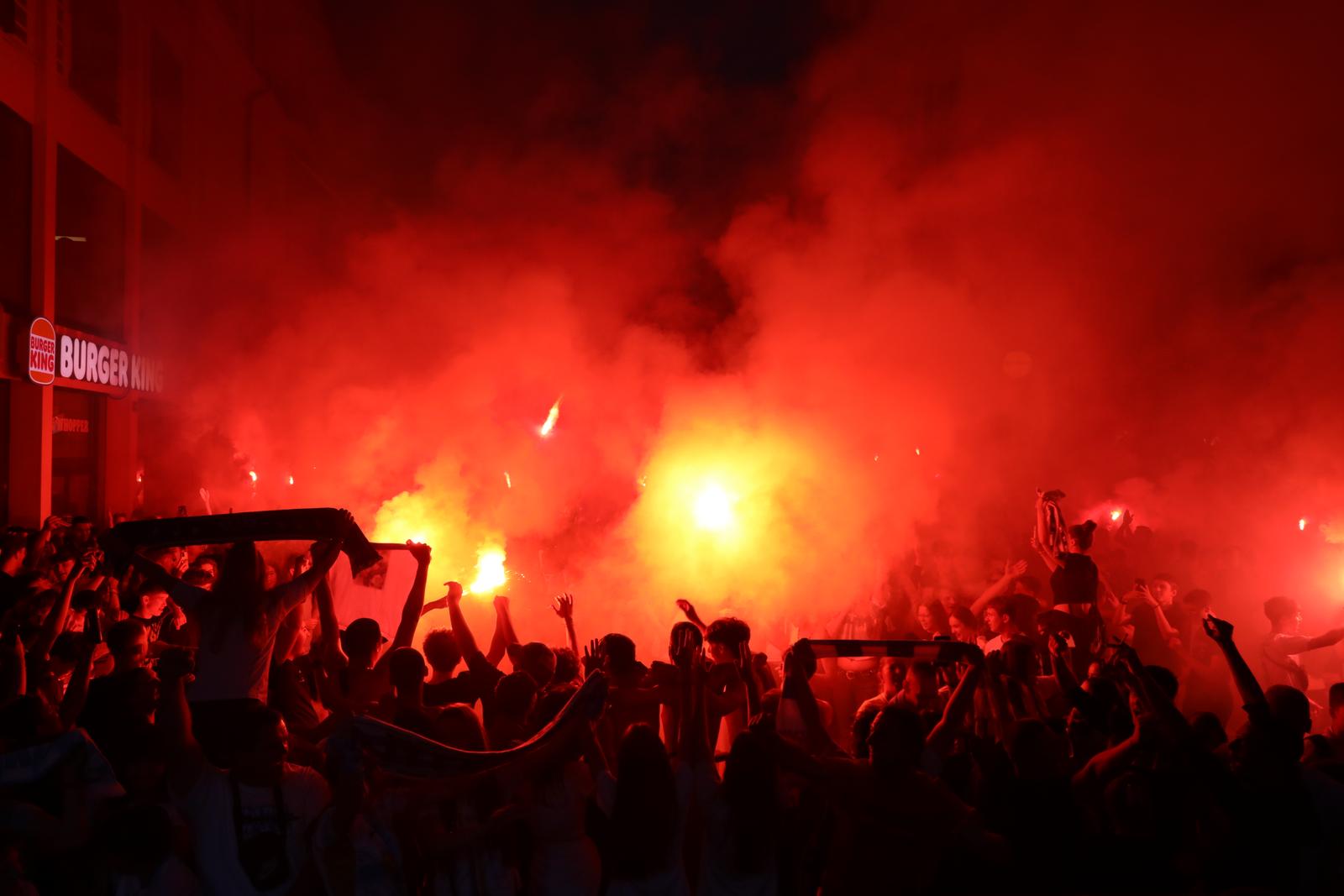 Rijeka: Navijači na Korzu slave osvajanje Hrvatskog nogometnog kupa Rijeka: Navijači na Korzu slave osvajanje Hrvatskog nogometnog kupa