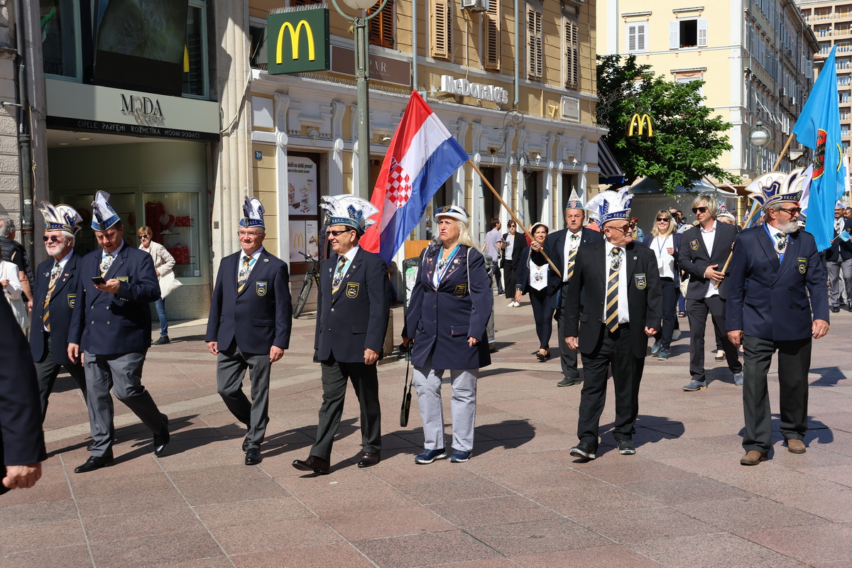 Parada-zastava-FECC-5