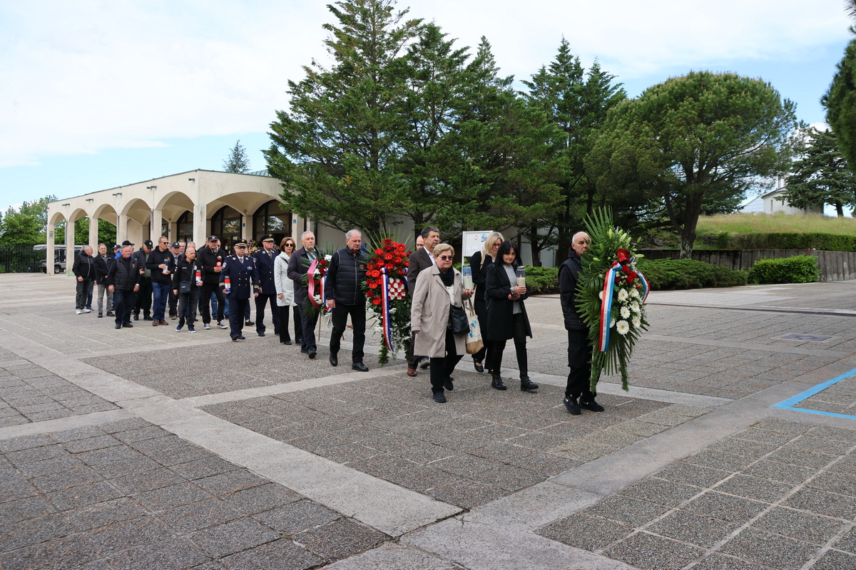 Polaganje-vijenaca-20.-godina-ZUDR-PGZ-1