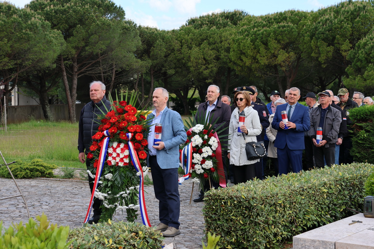 Polaganje-vijenaca-20.-godina-ZUDR-PGZ-3