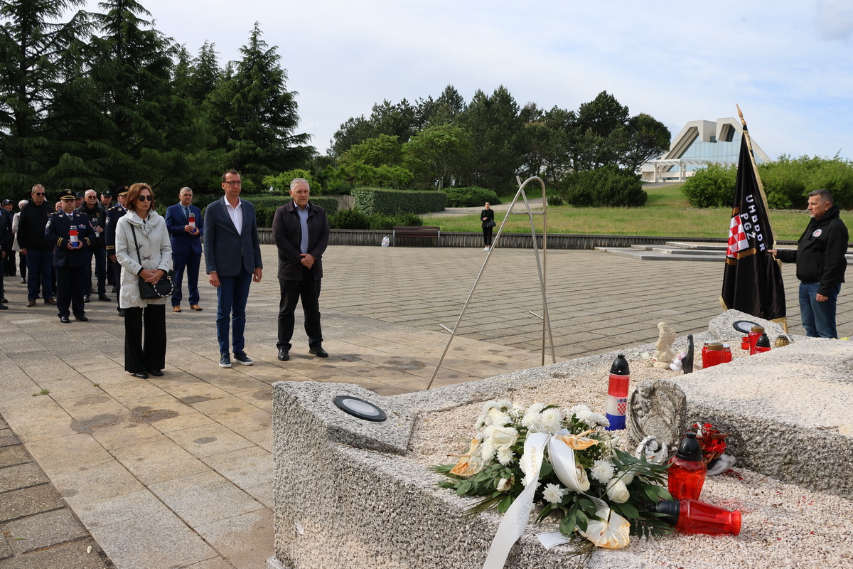 Polaganje-vijenaca-20.-godina-ZUDR-PGZ-5 (1)