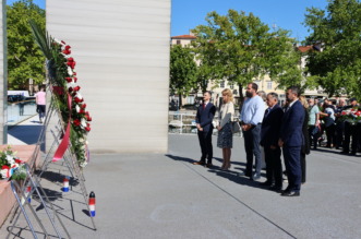 Polaganje-vijenaca-Dan-drzavnosti-1 Polaganje-vijenaca-Dan-drzavnosti-1