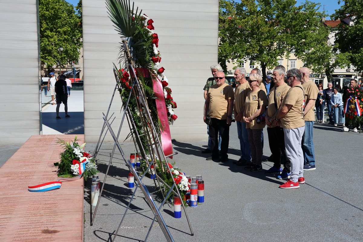 Polaganje-vijenaca-Dan-drzavnosti-11 Polaganje-vijenaca-Dan-drzavnosti-11