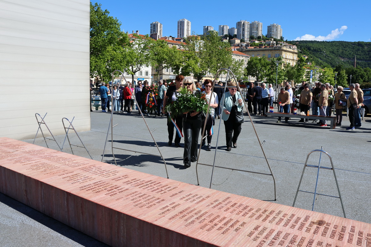 Polaganje-vijenaca-Dan-drzavnosti-2 Polaganje-vijenaca-Dan-drzavnosti-2