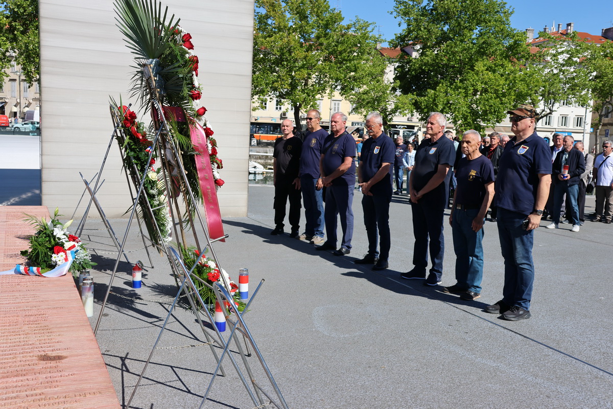 Polaganje-vijenaca-Dan-drzavnosti-7 Polaganje-vijenaca-Dan-drzavnosti-7