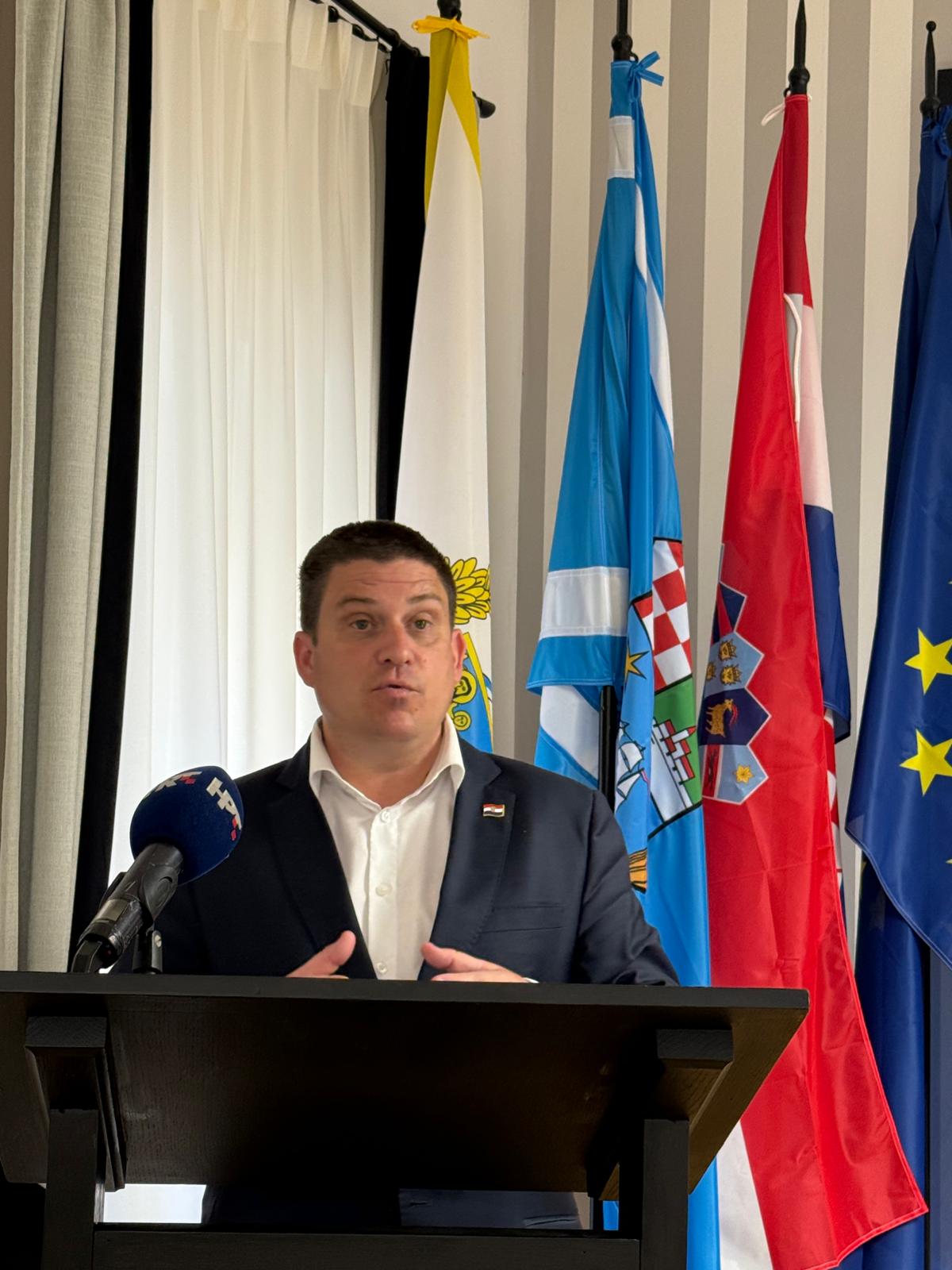 Potpisivanje ugovora za luku Rab_3