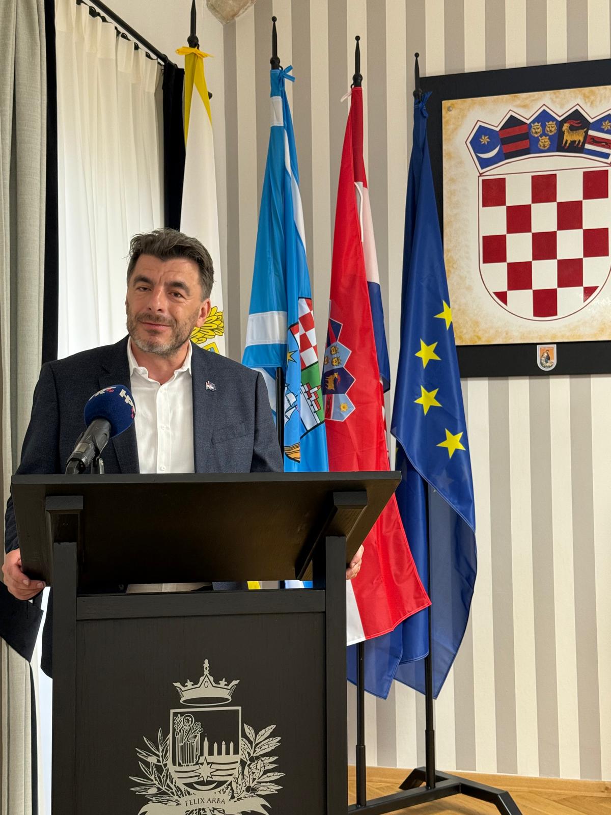 Potpisivanje ugovora za luku Rab_4