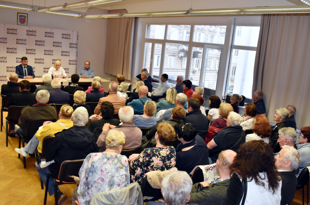 Rinčić i Pinezić na susretu s umirovljenicima – press002 (1)