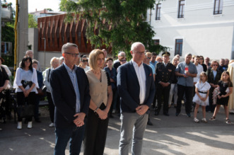 SpomenikBranitelji-0160 (1) SpomenikBranitelji-0160 (1)