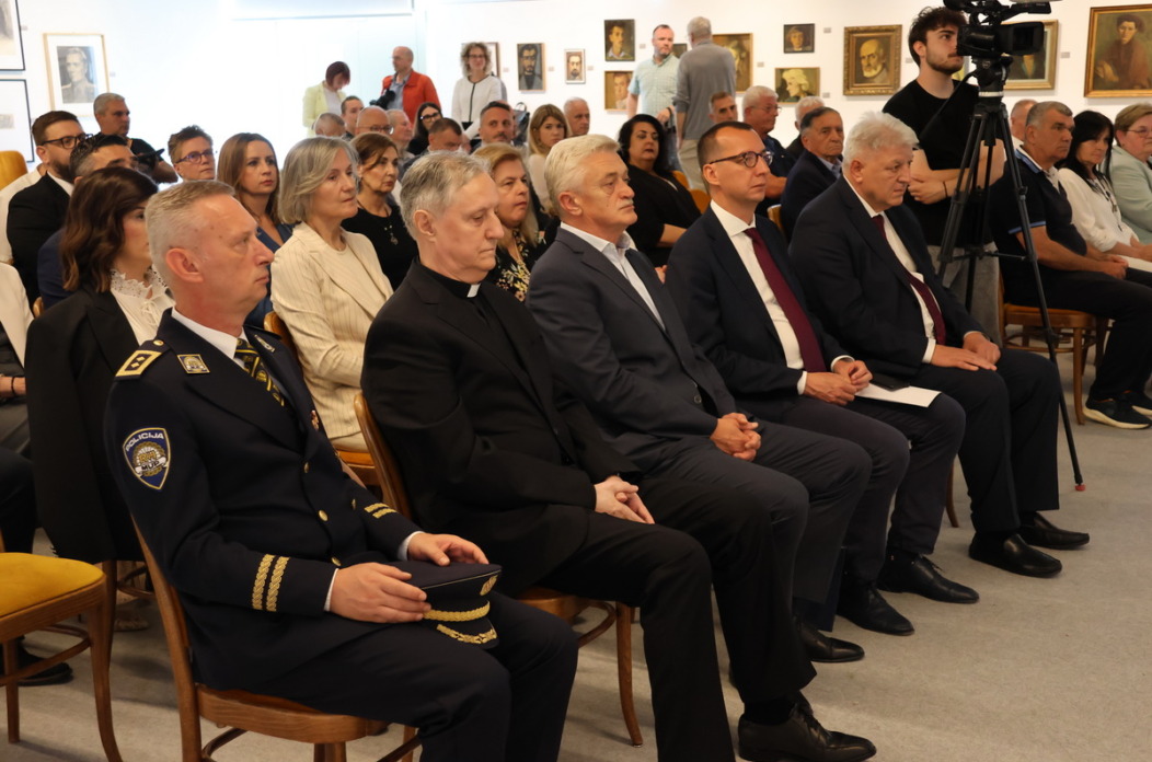 Svecana-akademija-za-Dan-drzavnosti-1 Svecana-akademija-za-Dan-drzavnosti-1