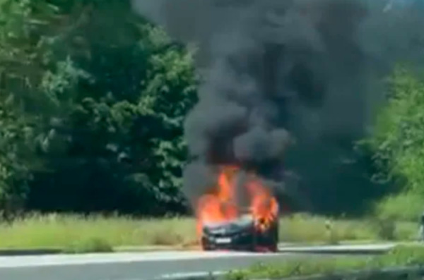 auto požar a1