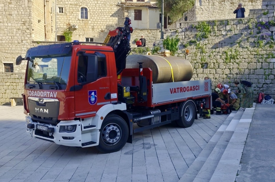 f257d7e5-fe03-4919-bb8e-097ab5134f8a