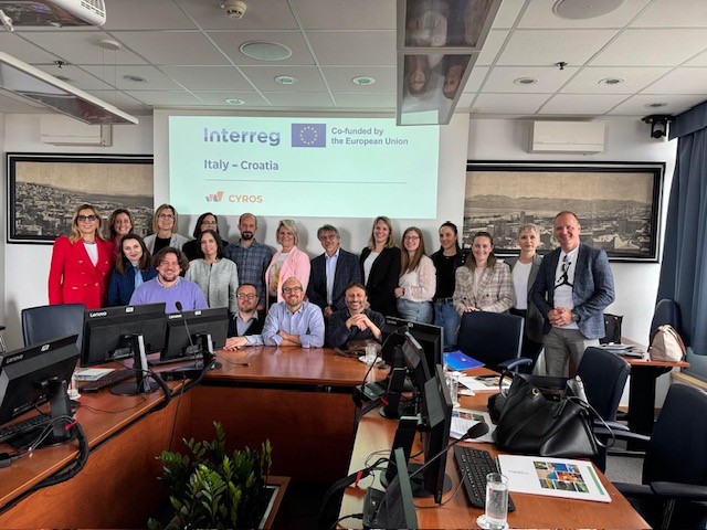 group-photo-1 group-photo-1