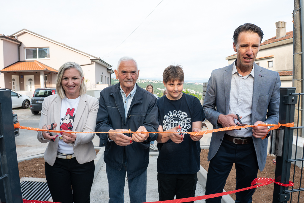 Foto Luigi Opatija, Grad Opatija, Otovrenje dječjeg igrališta Foto Luigi Opatija, Grad Opatija, Otovrenje dječjeg igrališta