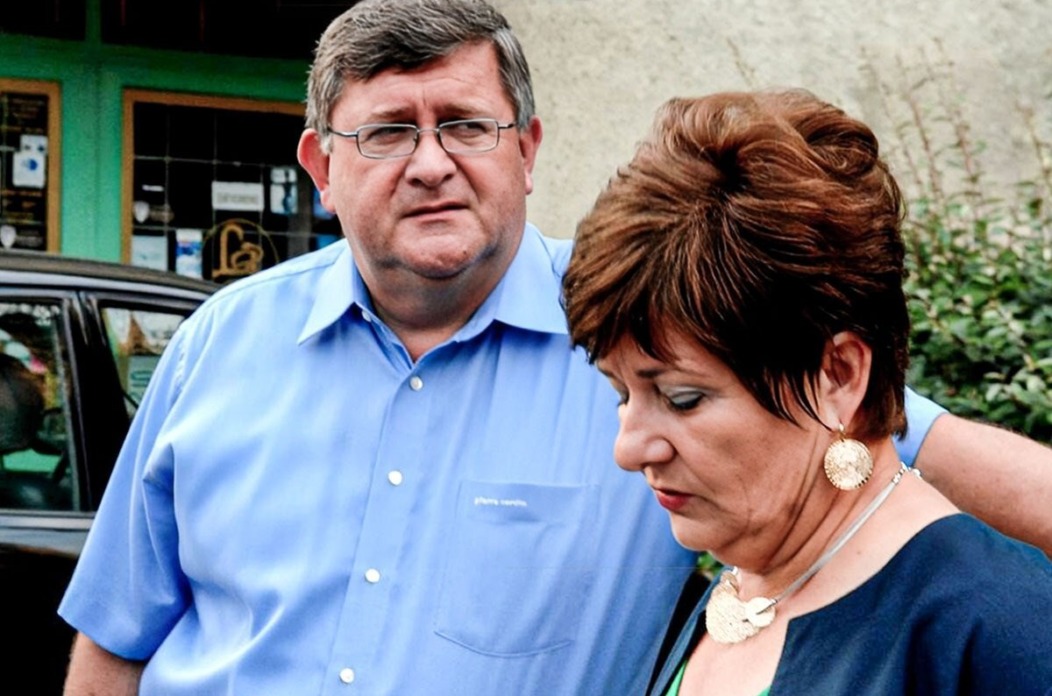 08e3fca0-45d6-449c-992b-3b587848dd32 (1)